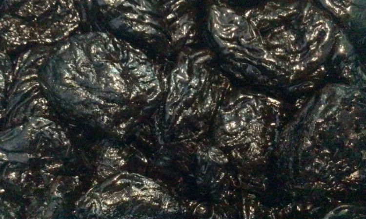 Продам копчений чорнослив з кісточкою, сорт черкуша - фото № 1