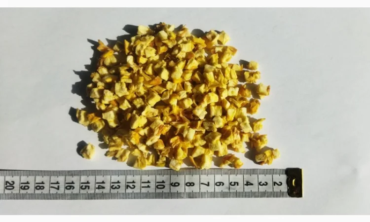 Сушене яблуко кубиками - висока якість - фото № 2