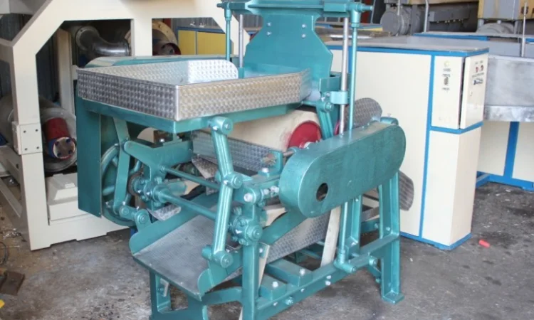 Косточковыбивная машина для удаления косточки с вишни, сливы - фото № 5