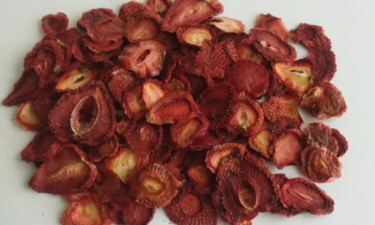 Клубника сушеная слайсы, г. Днепр - фото № 1