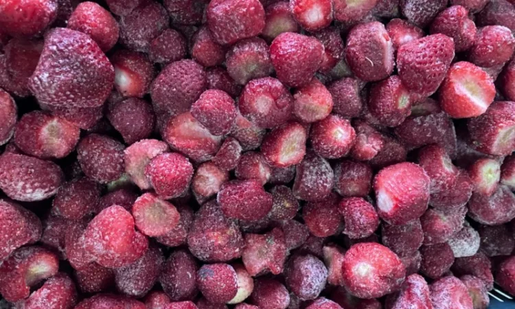 Полуниця прес-клас, очищена - фото № 1