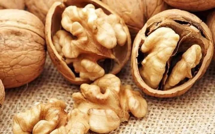 Продам цілий бойний горіх - фото № 1