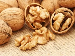 Куплю чищений та цілий волоський горіх - фото № 1