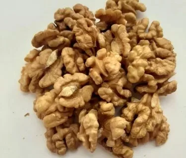 Купуємо оптом чищений сухий волоський горіх - фото № 1