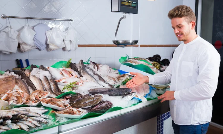 Предприятие закупает свежемороженую морскую рыбу в ассортименте - фото № 1