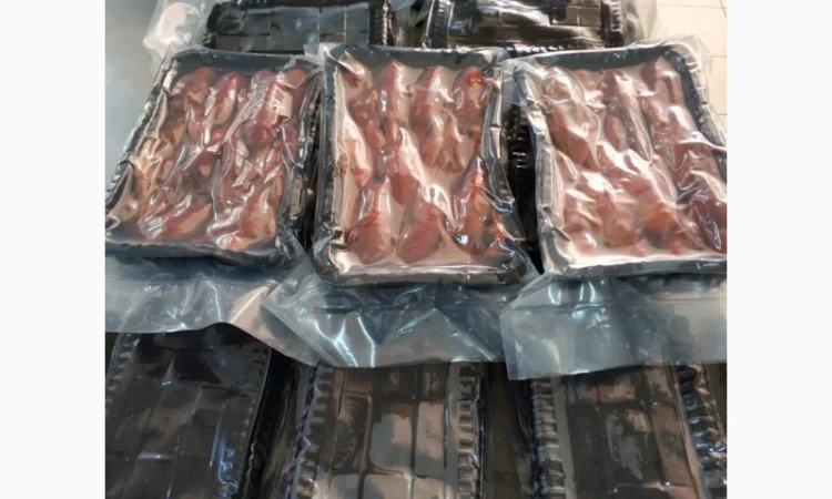 Замороженные вареные целые раки в рассоле с укропом - фото № 5