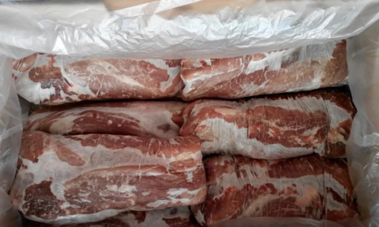Замороженная свиная разделка (корейка, лопатка, задок, ошеек) - фото № 1