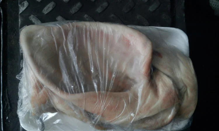 Продажа свиных ушей и говяжьих хвостов - фото № 1