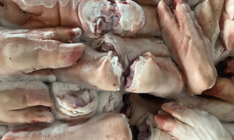 Продается свиные ножки с полным пакетом документов - фото № 1