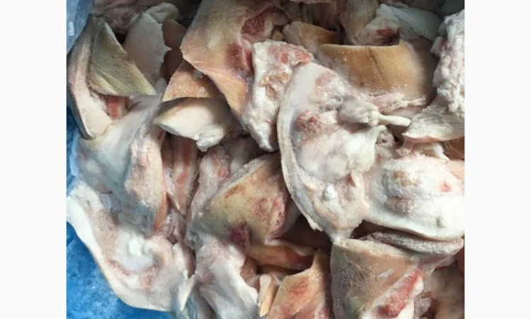 Свиняча обрізь з вух – великі об’єми, доставка можлива - фото № 2