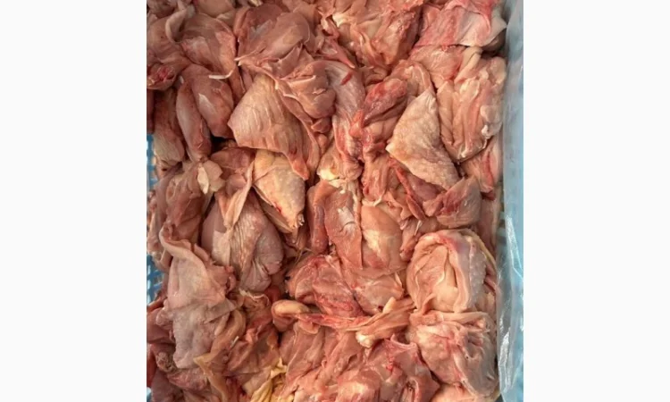 Мясо окорока с кожей в продаже - фото № 1