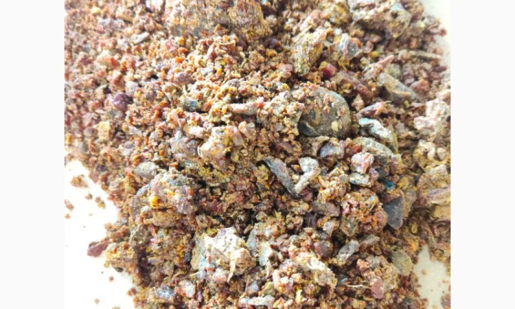 Прополіс бджолиний, натуральний (ціна за домовленістю) - фото № 3