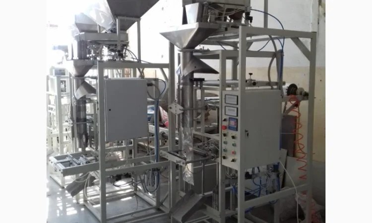 Упаковочный автомат для упаковки продуктов по 1кг, 3кг, 5Кг, 10кг, 15кг, 25кг - фото № 1