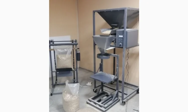 Весовой дозатор для сыпучих продуктов Фасовка пеллет - фото № 3