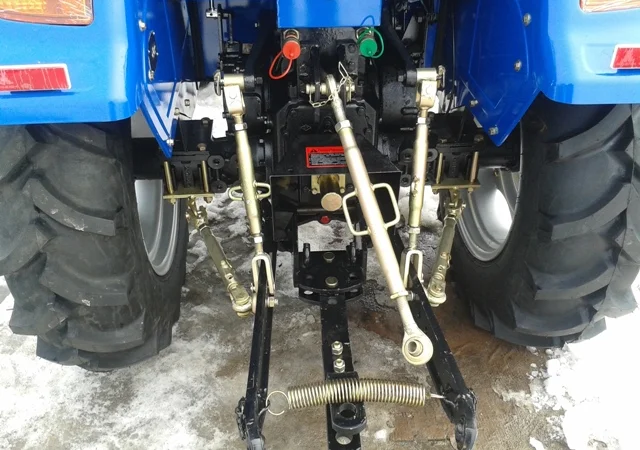 Трактор Dongfeng-404С (Донгфенг-404К) с обновленной кабиной - фото № 5