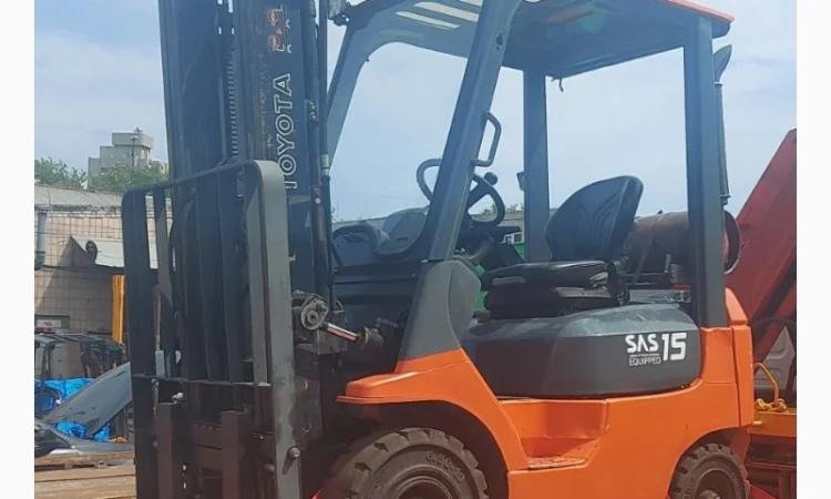 Аренда погрузчика бу 1.5т. Toyota 02-8FG15 вагонник от 1 дня - фото № 3