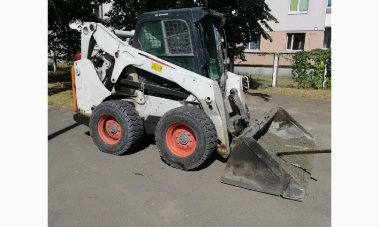 Мини-погрузчик BOBCAT S650(как S250), кабина, с ковшом и фрезой 50 см! В наличии - фото № 2