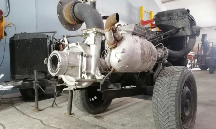 Насосна станція з двигуном Mercedes turbo, об'ємом 3 л для поливу - фото № 3