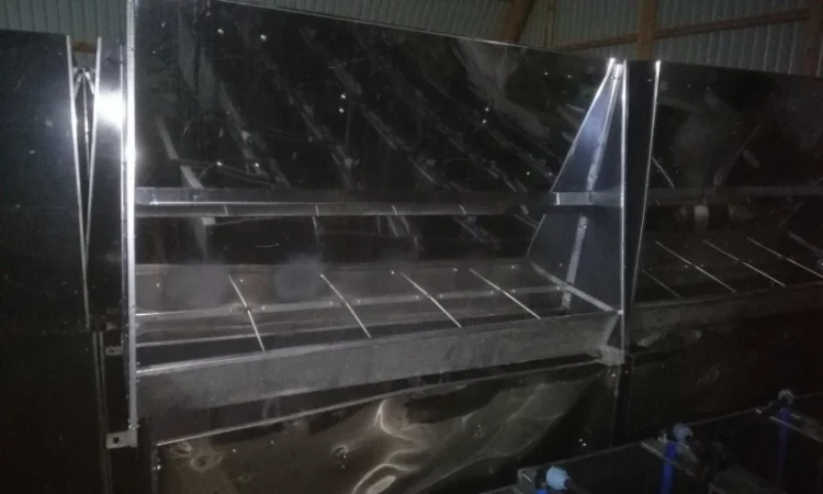 Бункерні годівниці (кормушки) - фото № 1