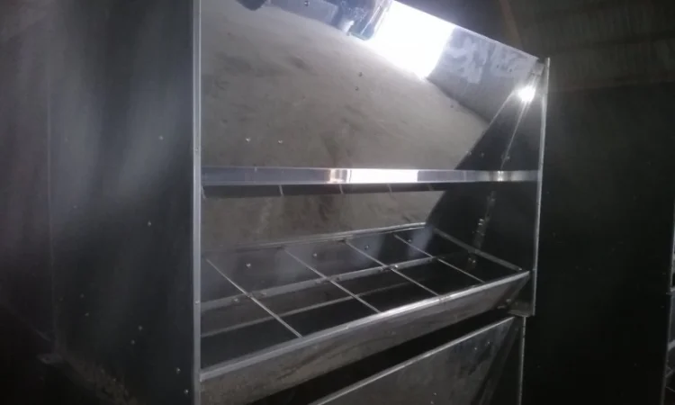 Бункерні годівниці (кормушки) - фото № 2