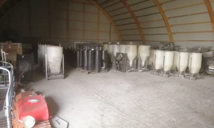 Бункерні годівницяі із зволоженням - фото № 4