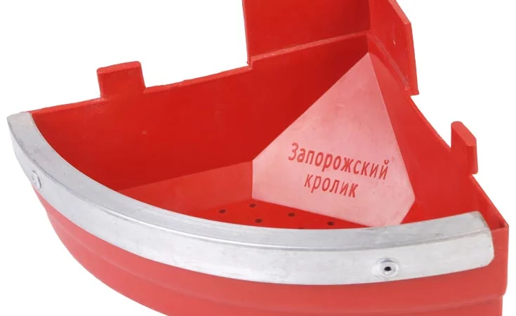 Кормушка лотковая пластиковая для кроликов - фото № 1