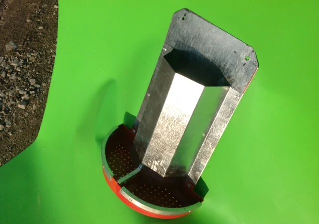 Бункерная кормушка для кроликов - фото № 1