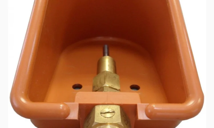 Поїлка чашечна для поросят - фото № 3