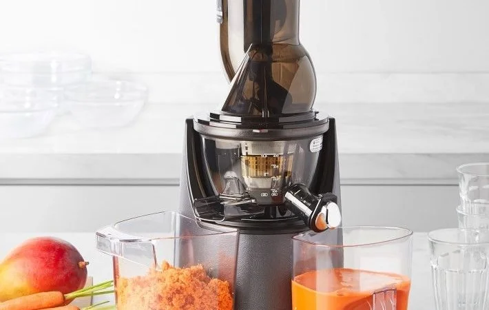 Шнековая соковыжималка Kuvings EVO820. Укрепите иммунитет - фото № 1