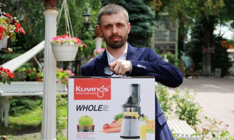 Шнековая соковыжималка Kuvings B7200. Живые соки - фото № 9