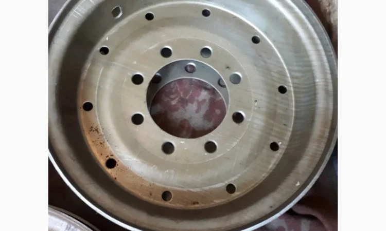 Диски на тракторный прицеп 2ПТС-4, КТУ - фото № 2