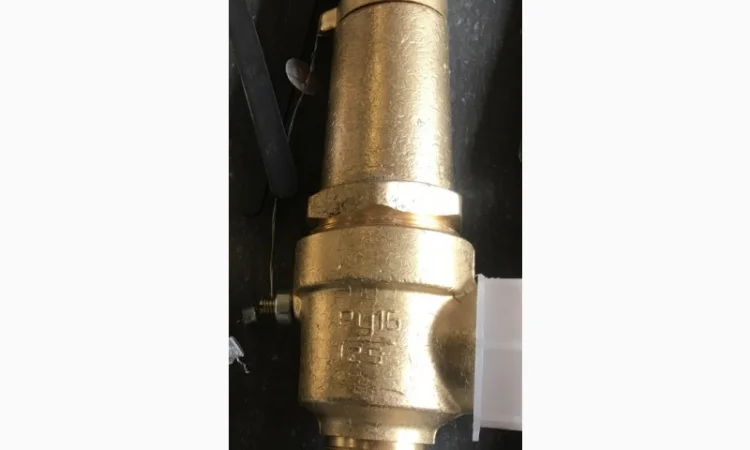 Клапан предохранительный УФ 55105 17б5бк - фото № 1