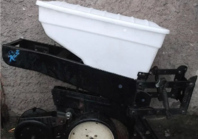 Запчасти к пропашным сеялкам Great Plains, Kinze, Gaspardo, Kuhn, Monosem, John Deere - фото № 10