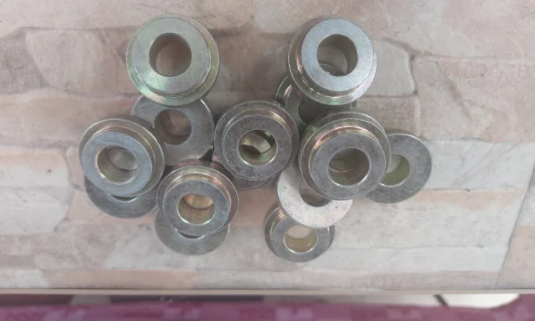 8000809-40305 втулка фармет сеялка STRIP-TILL 15 шт п наличию - фото № 1