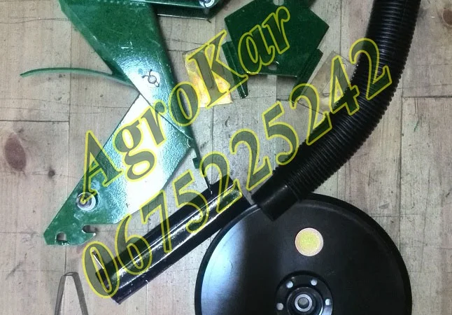 Туковый сошник в сборе с дисками AP2928 на сеялку Джон Дир - фото № 1