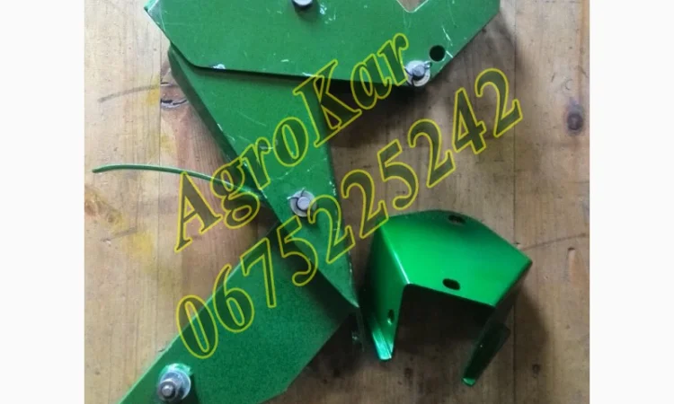 Кронштейн крепления диска сошника мин удобрений в сборе AA24096 AA2311 - фото № 1
