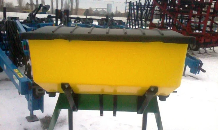 Система внесения минеральных удобрений сеялки John Deere, KINZE - фото № 6