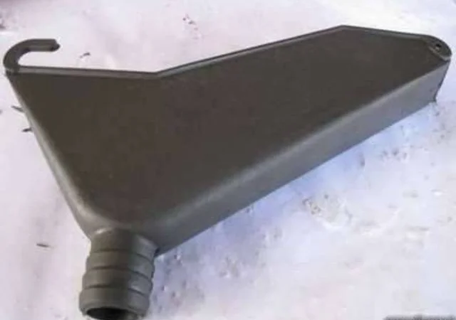 Воронка семяпровода (пласт.) Н 127.14.002 зерновой сеялки - фото № 1