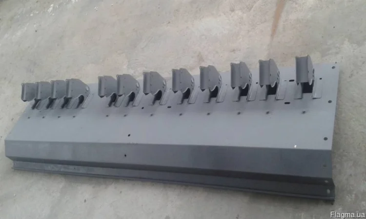 Стенка задняя СЗГ 00.2400 ящика зернотукового СЗ-3.6, 5.4 левая и правая и средняя - фото № 1