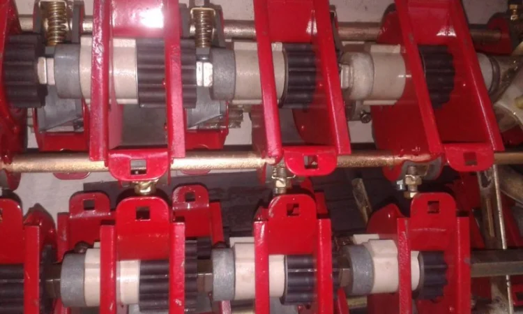 Аппарат высевающий СЗГ 00.2420А с полиамидными втулками.(Новинка) Краска порошковая - фото № 1