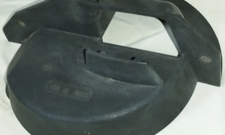 Кришка висівного апарату A48383/A65626 /A25665/A30239/ A36243/GD1046/817-169C/343BCA Kinz - фото № 1