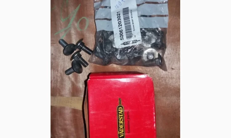 50061203021 Болт М12 Vaderstad оригінал - фото № 1