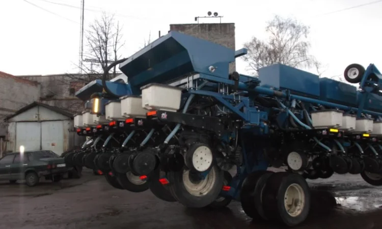 Туковая/туковысевающая система KINZE/Кинзе 2200, 2300, 2600, 2700, 3000, 3600, 3700, 3800 - фото № 10