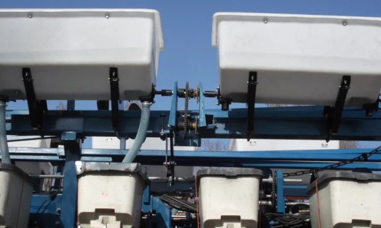 Туковая/туковысевающая система KINZE/Кинзе 2200, 2300, 2600, 2700, 3000, 3600, 3700, 3800 - фото № 12