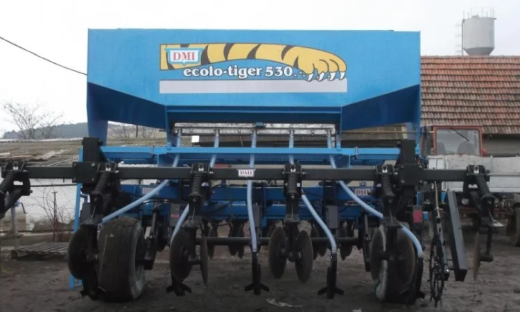 Система внесения сухих минеральных удобрений на глубокорыхлители - фото № 10