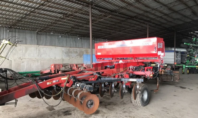 Система внесения сухих минеральных удобрений на глубокорыхлители - фото № 14