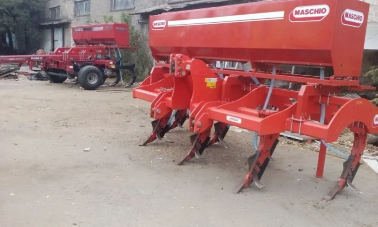 Система внесения сухих минеральных удобрений на глубокорыхлители - фото № 15