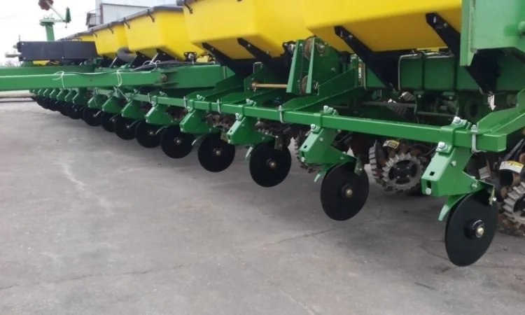 Туковая/туковысевающая система для пропашных сеялок John Deere 7000, 7200, 1770 - фото № 1