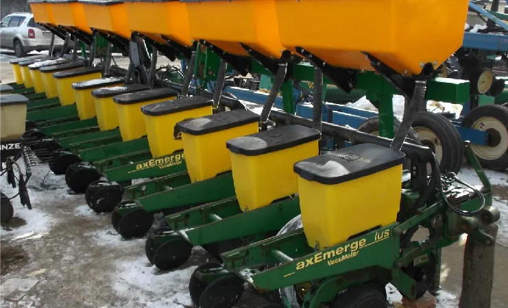 Туковысевающая система пропашных сеялок John Deere модели 1710 - фото № 3