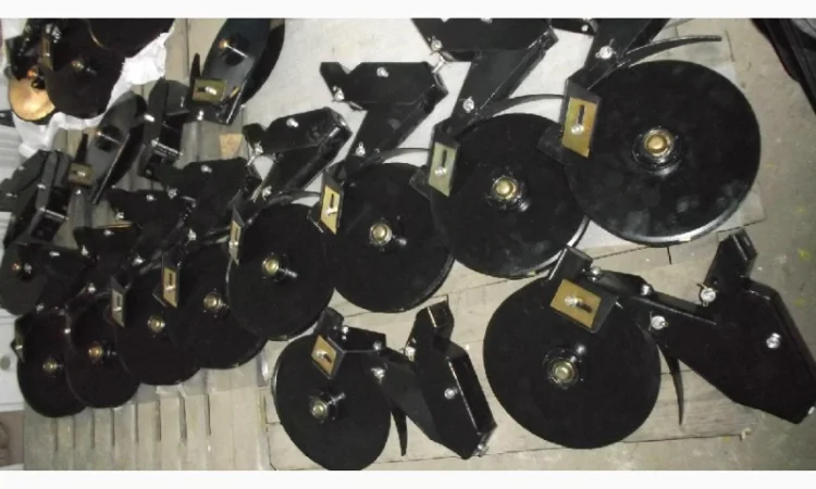 Туковый сошник в сборе John Deere, KINZE (AP2928, AA27458, AA57466) - фото № 4